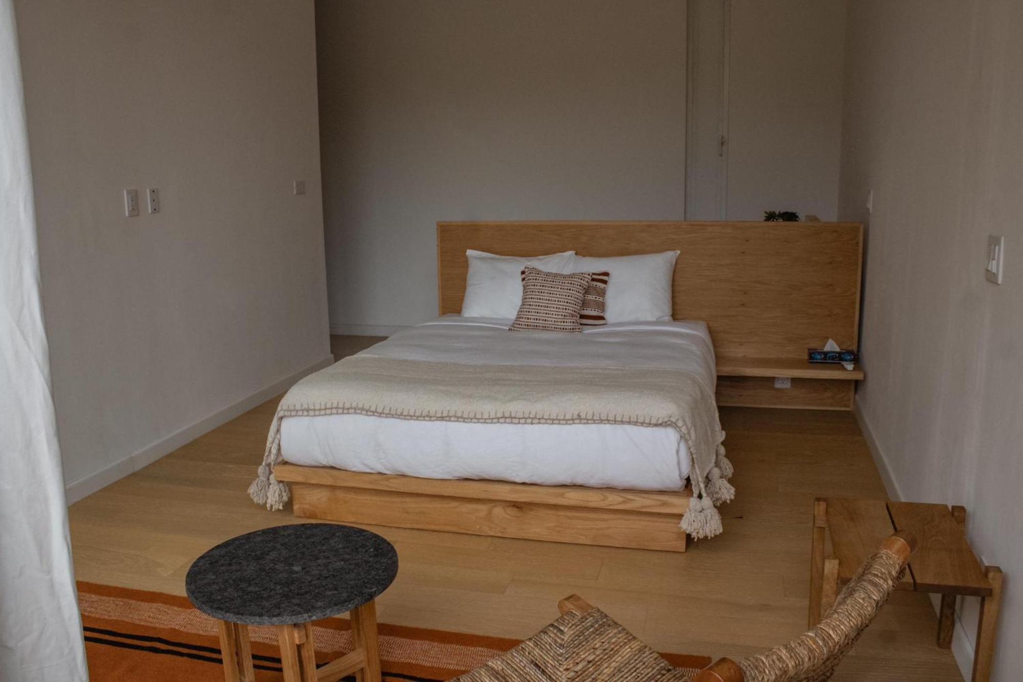 Hotel Cuatro Cuatros Ενσενάντα Εξωτερικό φωτογραφία