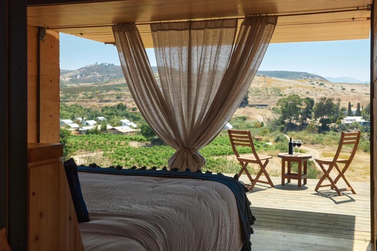 Hotel Cuatro Cuatros Ενσενάντα Εξωτερικό φωτογραφία
